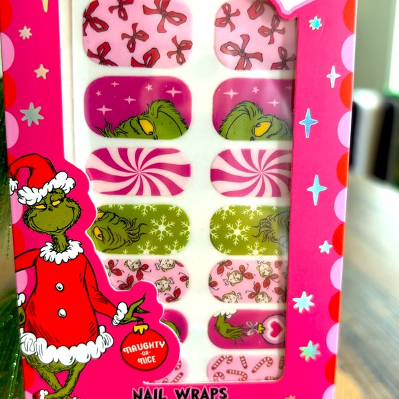 Grinch Nail Wraps - Picture 4 of 6